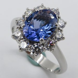 Anello Tanzanite e Diamanti