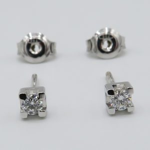 Orecchini Punto Luce 0.165